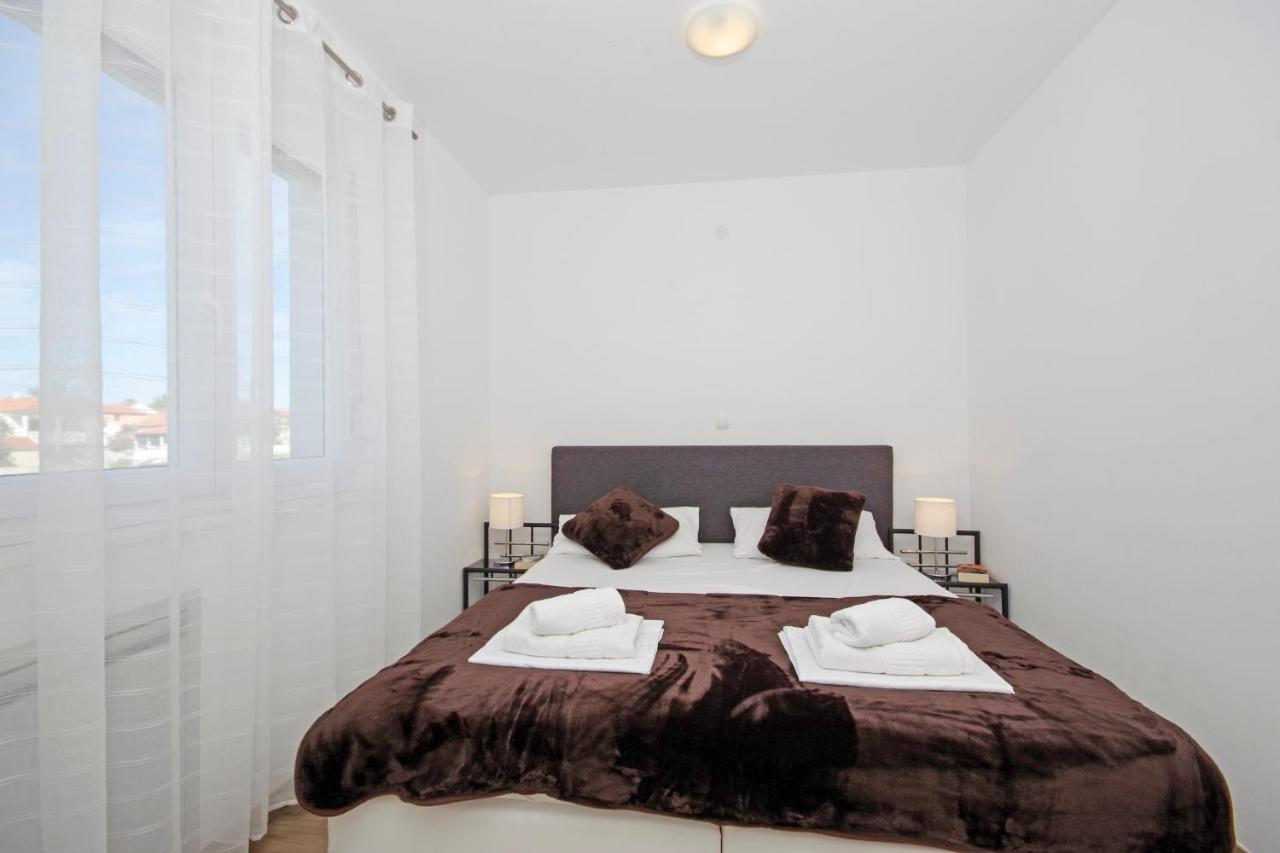 Apartment Laura Privlaka  Zewnętrze zdjęcie